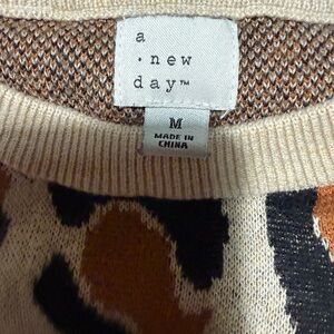 A New Day Women's Cream, Black, and Brown Crewneck Sweater